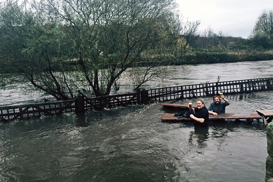 Undeterred punters in the 2015 floods